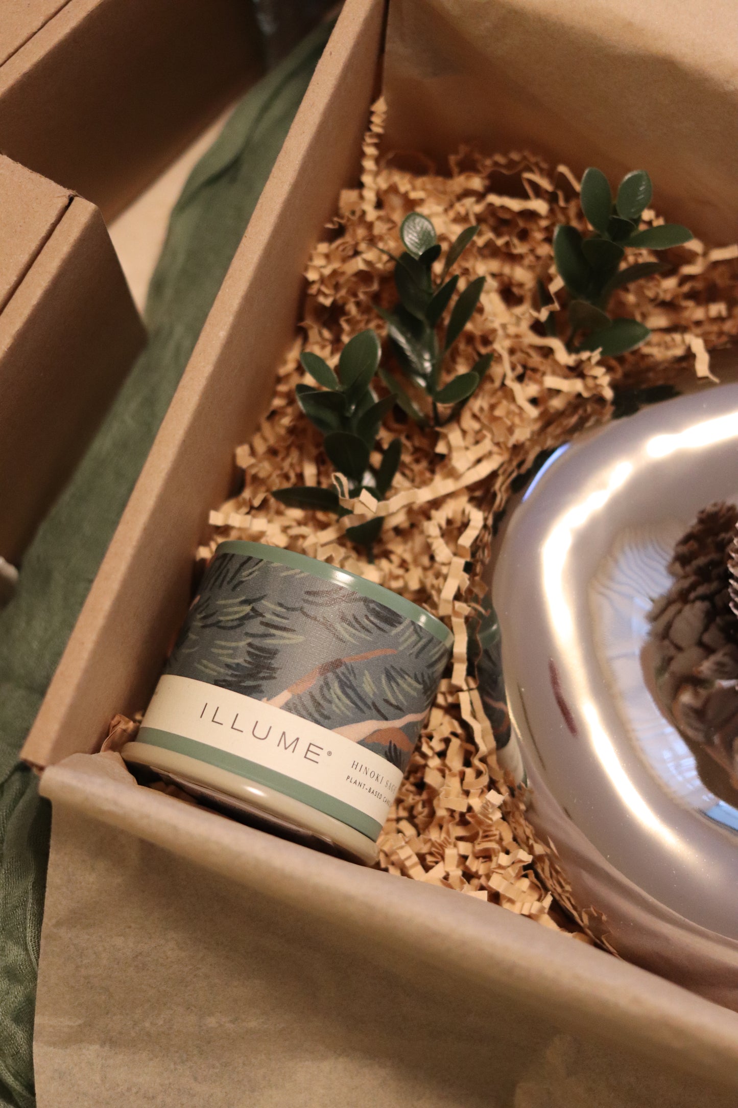 Silver Pine Gift Box